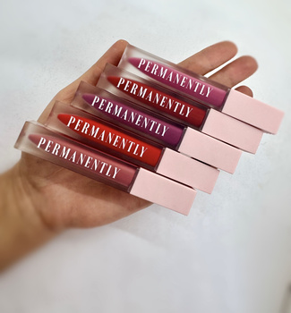 SATYNOWO-MATOWA POMADKA DO UST